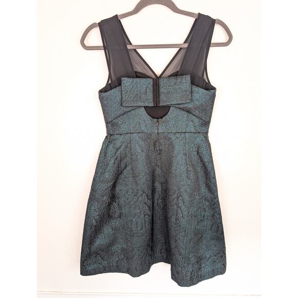 Anthro HD in Paris Dress Emerald Facet Metallic Bow Back Green Black Size 2P - Picture 6 of 13